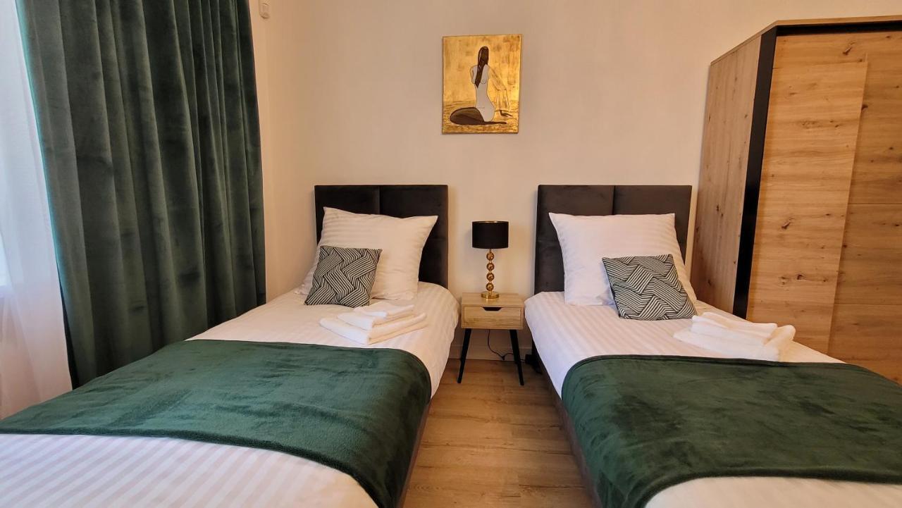 Good Day Apartment Centrum Katowice Bagian luar foto